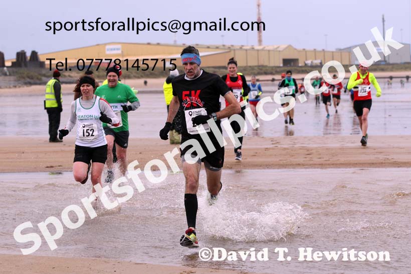 The 2021 Blyth Sands Race, December 5th. Photo: David T. Hewitson/Sports for All Pics